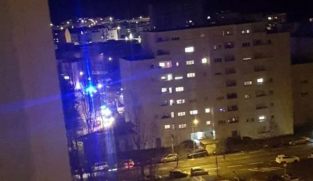 Havai fişek sanıldı... Fransa'da otomatik silahlarla saldırı