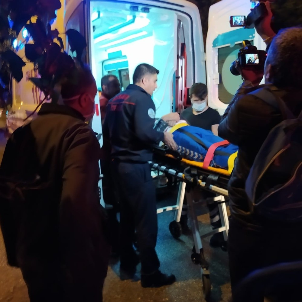 Havalandırma boşluğuna düşen kişi kurtarıldı 