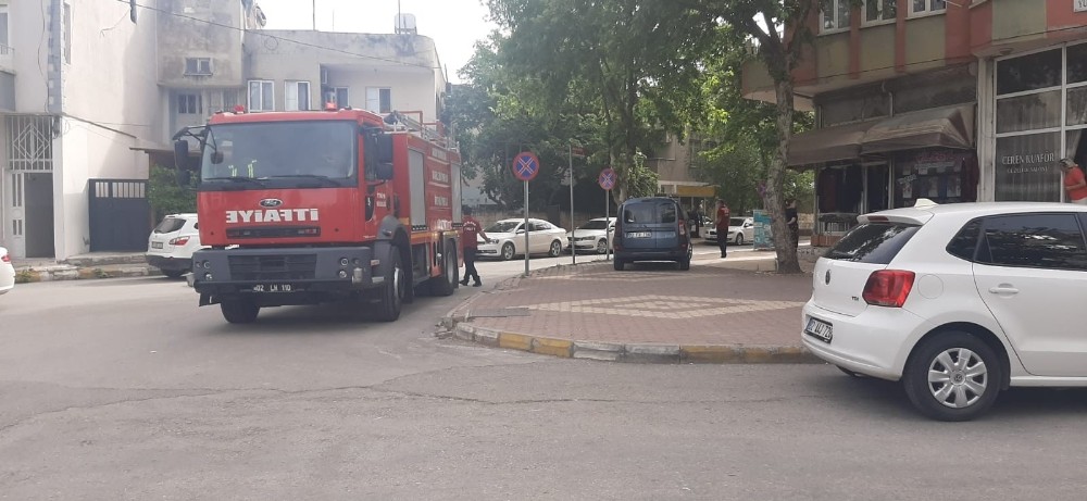 Havalandırma boşluğunda çıkan yangın paniğe neden oldu 