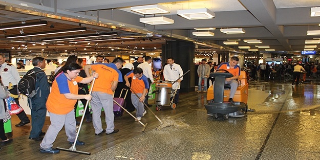 Havalimanında su baskını