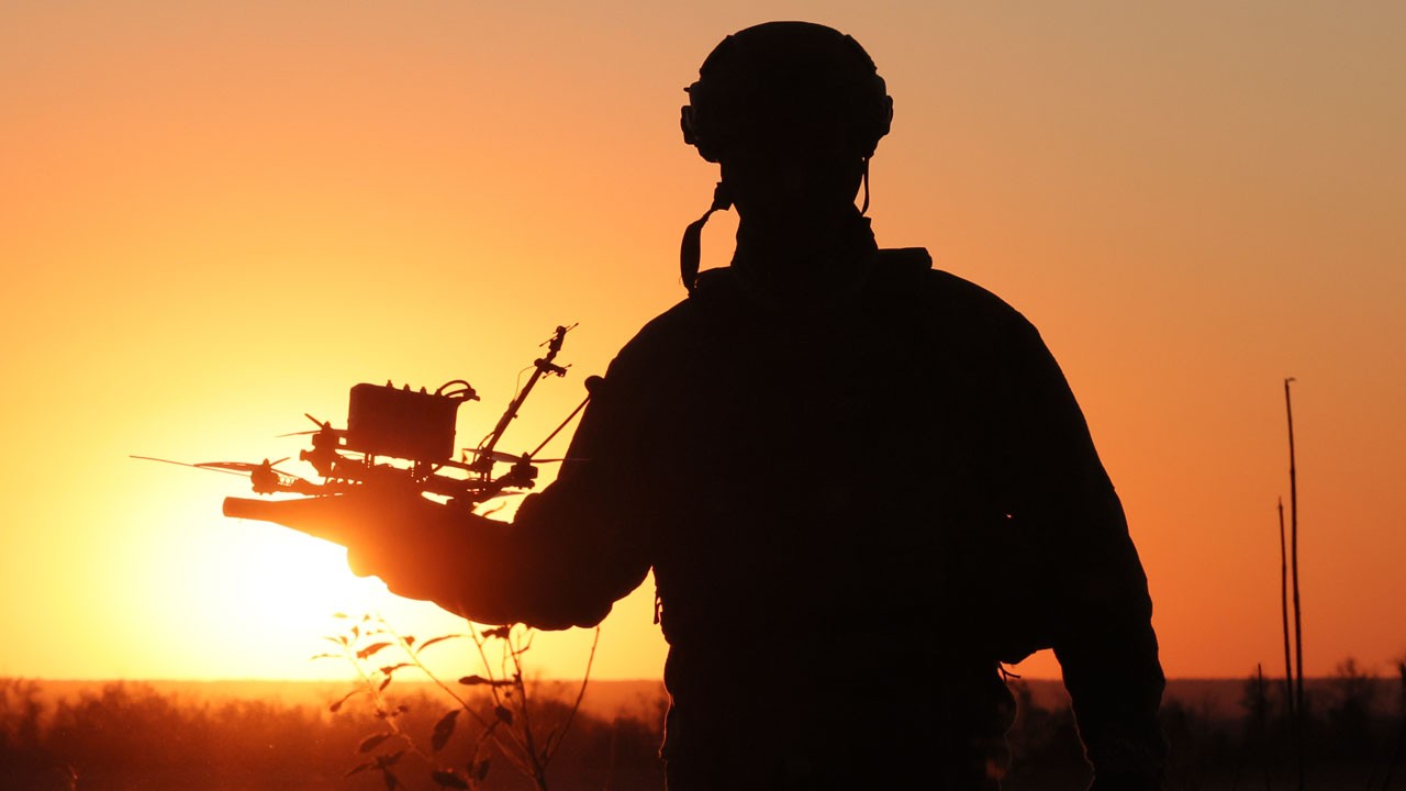 Havalimanları kapandı, uçuşlar iptal oldu: Dron krizi büyüyor