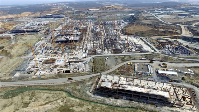 Havalimanları raylı sistemle şehir merkezlerine bağlanacak