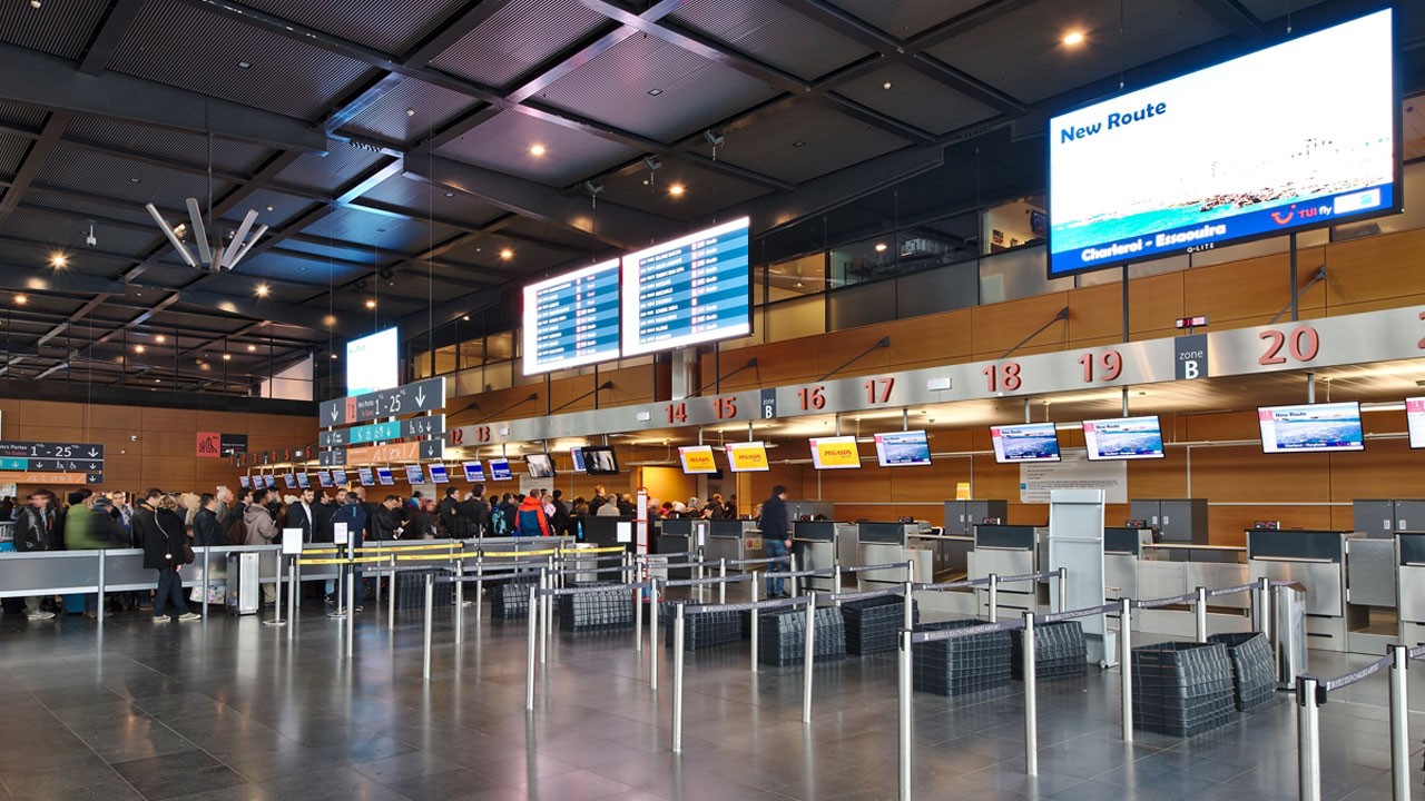 Havalimanlarında grev krizi!