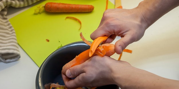 Havucun kabuğunu soyuyor musunuz? Yapmayın!