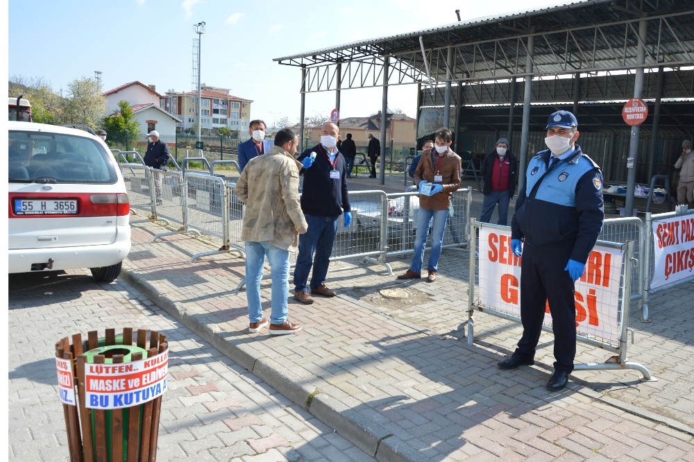 Havza’da pazarlarda maske dağıtıldı 