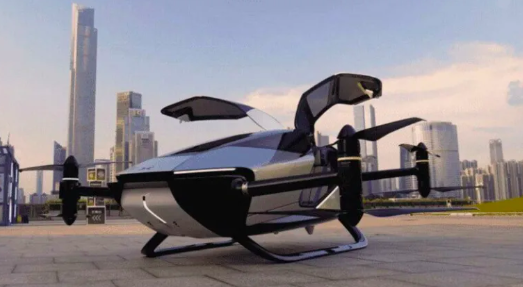 Hayal değil gerçek! Ünlü marka uçan arabasını tanıttı