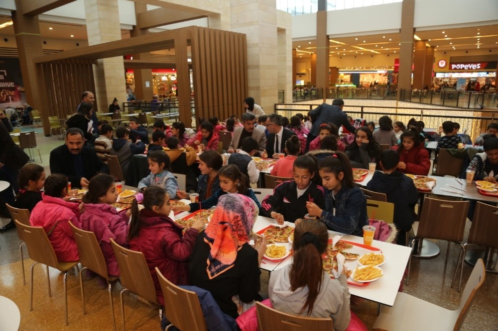 Hayal kutusu ile çocukların hayalleri gerçekleşiyor 