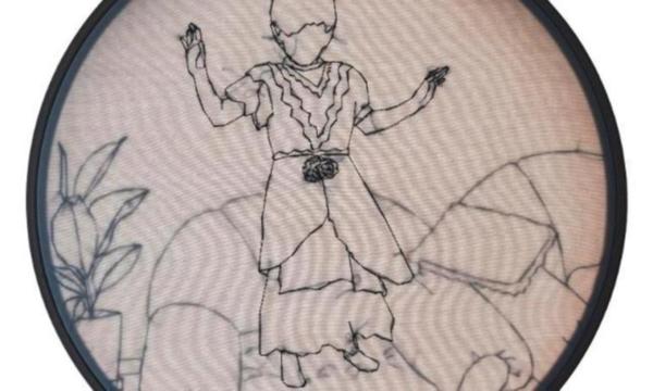 Hayalindeki mekanları kumaşlara nakşetti