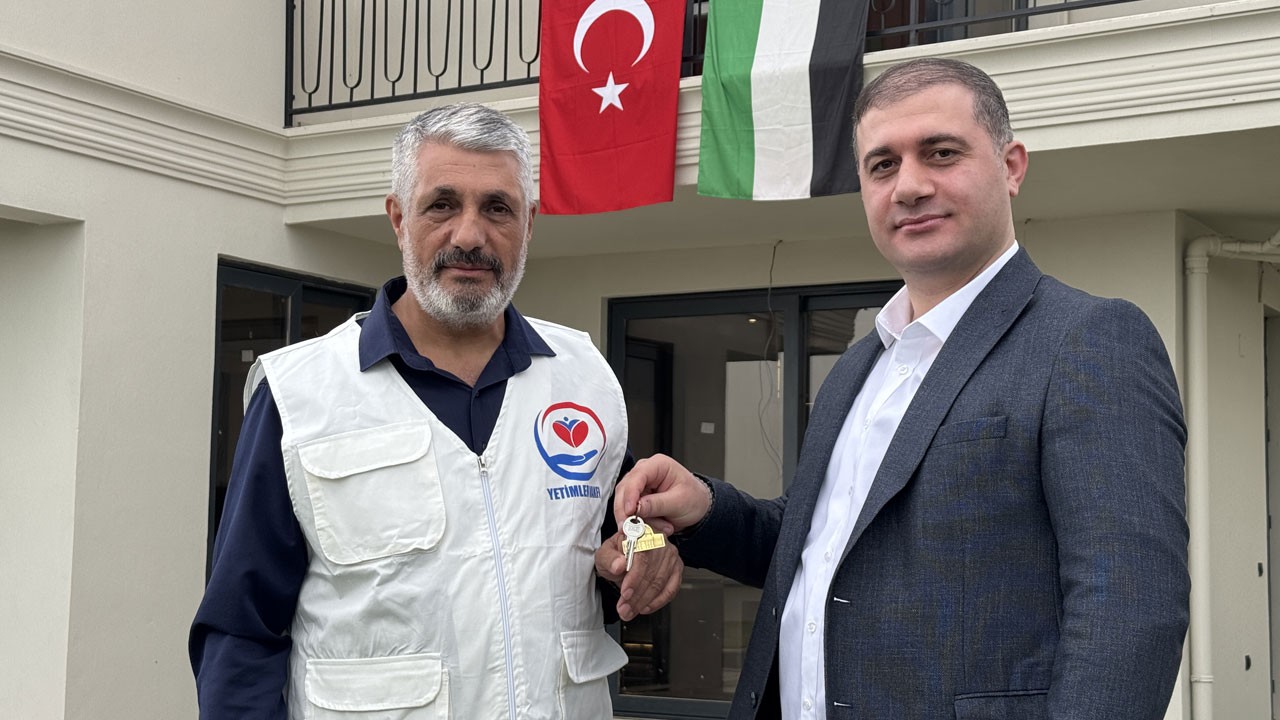Hayalini kurduğu villayı Filistin’e bağışladı!