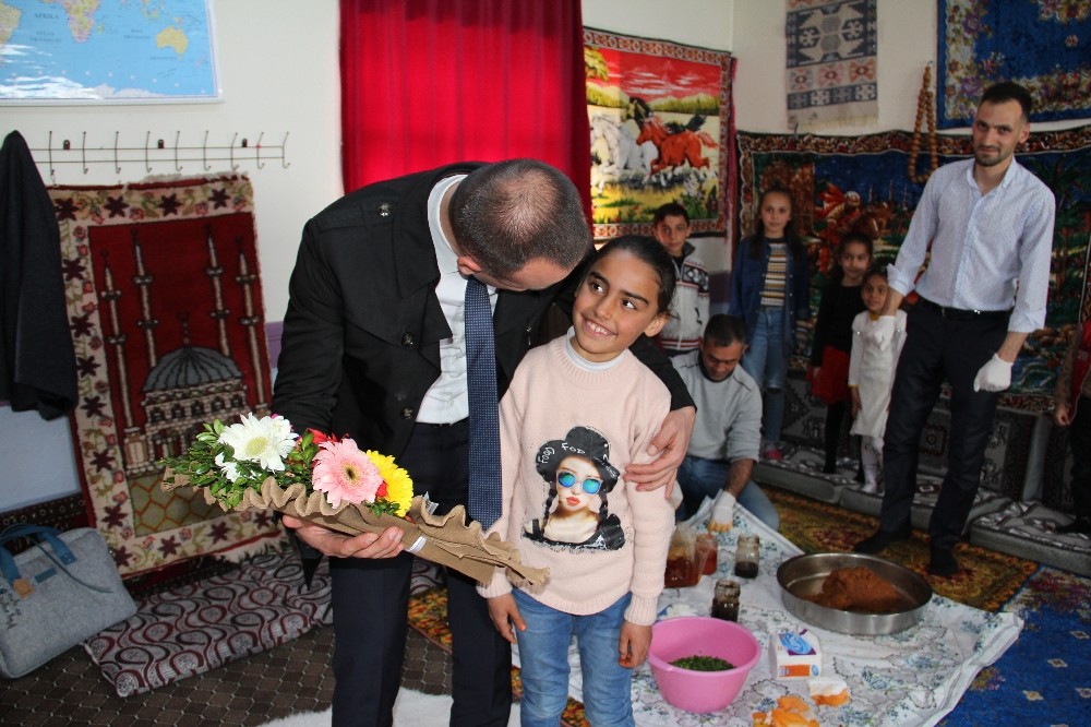 Hayalleri öğretmenlerinin ellerinde hayat buluyor 