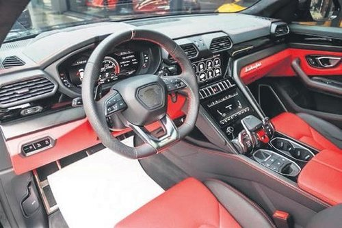 Hayat bunlara güzel! O isim, 18 milyonluk aracını ABD'den kargoyla getirtti