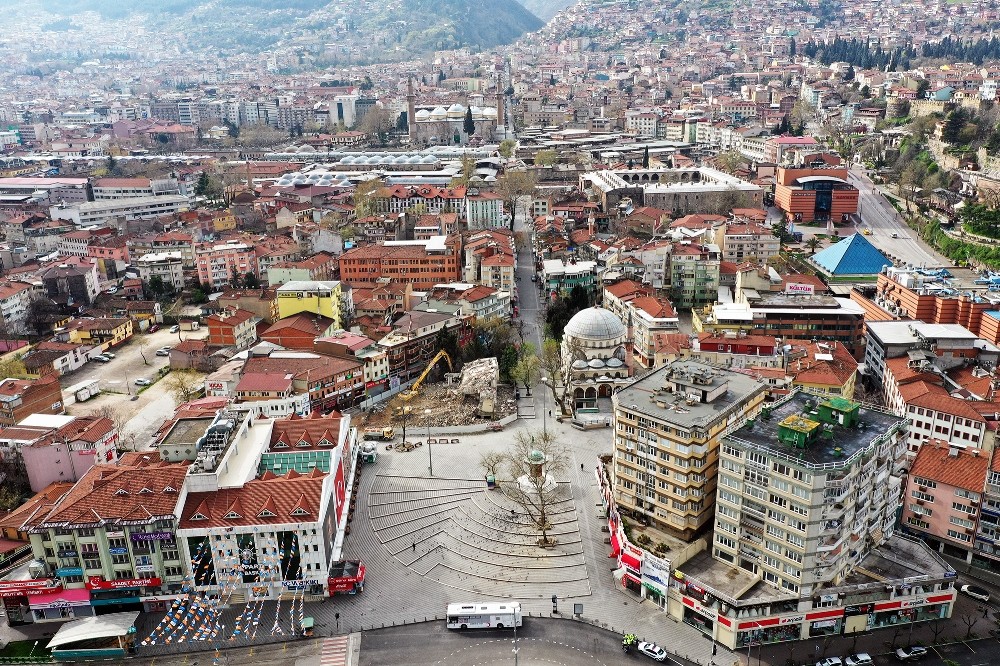 Hayat eve sığdı, Bursa sessizliğe büründü 