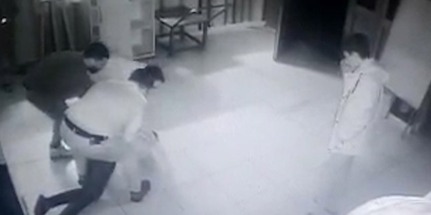 Hayat kurtaran yöntem! Nefes borusuna sakız kaçan öğrenciyi öğretmenleri bu hamleyle kurtardı