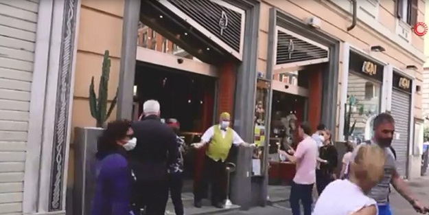 Hayat normale dönüyor! İtalya'da üçüncü aşamaya geçildi