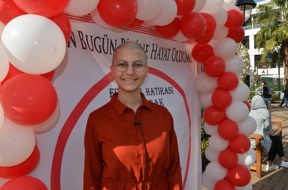 ’Hayat Olabilirsin’ Festivali’nde lenfoma hastası Azra’dan örnek çağrı 