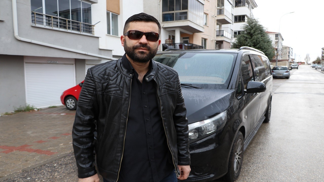 Hayatı alt üst oldu! Oysa gözlüklerinden kurtulmak istemişti