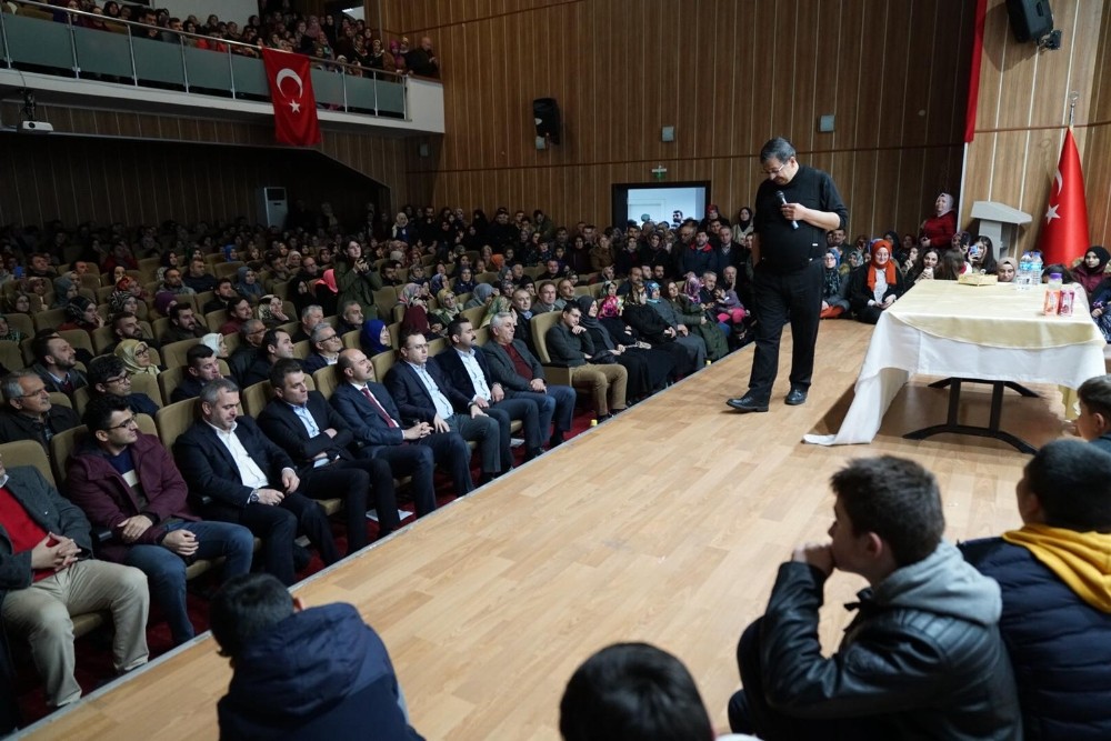 Hayati İnanç’a yoğun ilgi 