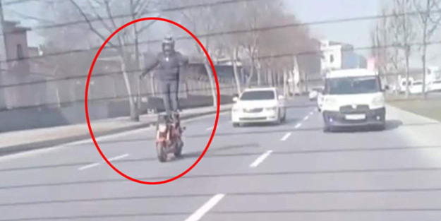 Hayatını hiçe saydı! Trafikte şoke eden görüntü