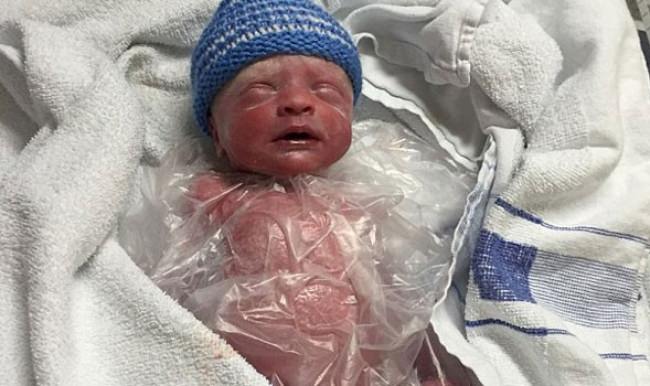 Hayatını sandviç poşetine borçlu