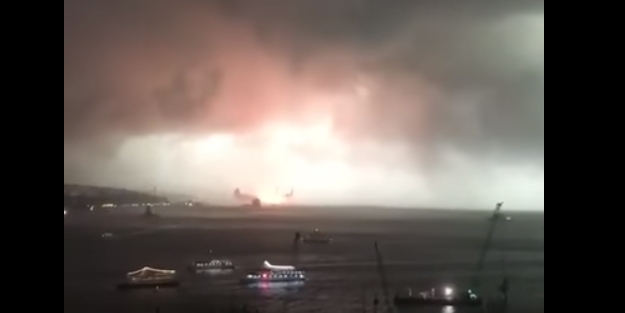 Haydarpaşa patlama! Yangın başladı...