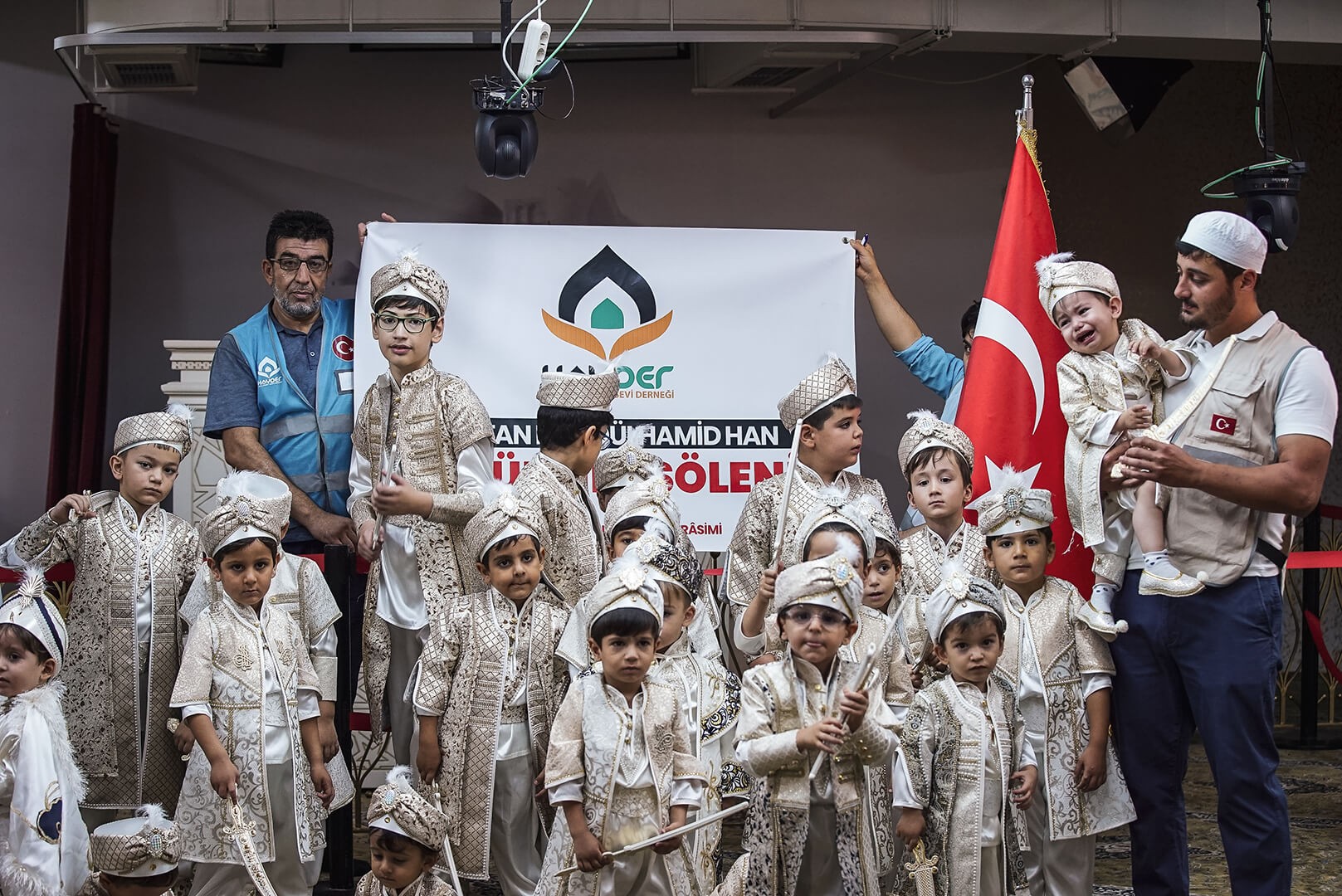 HAYDER, Sultan 2. Abdülhamid Han Geleneksel 3. Sünnet Şöleni’ni Cülûs tarihinde gerçekleştirdi