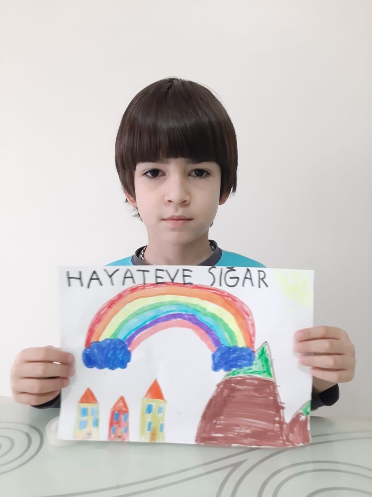 Haydi çocuklar yaptığınız gök kuşağı resimlerini belediye ile paylaşın 