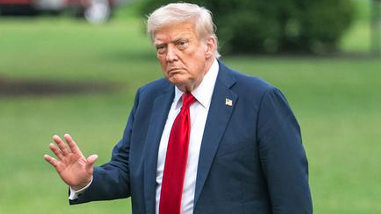 Haydut olduğunu bilmeseniz alkışlardınız! Trump'tan göz boyama şov