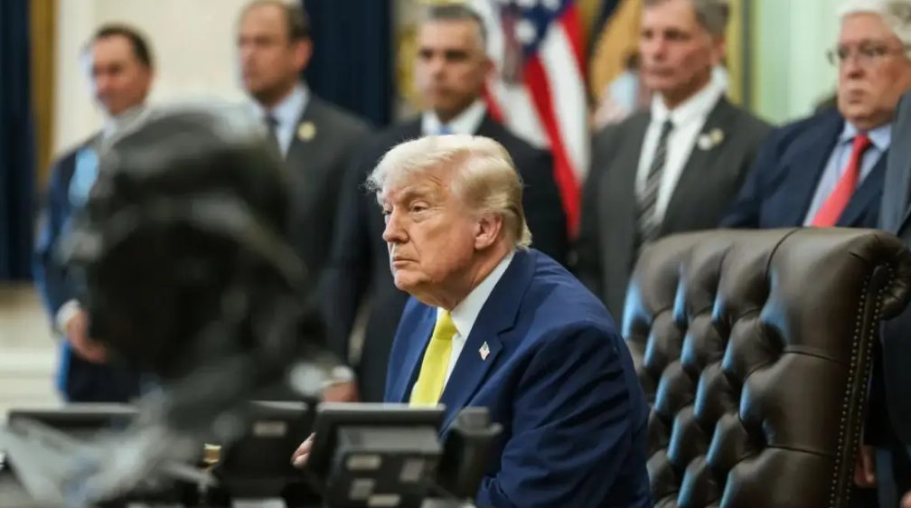 Haydut Trump'tan dünyayı tedirgin eden tehdit: "Yakın zamanda ele geçireceğiz"