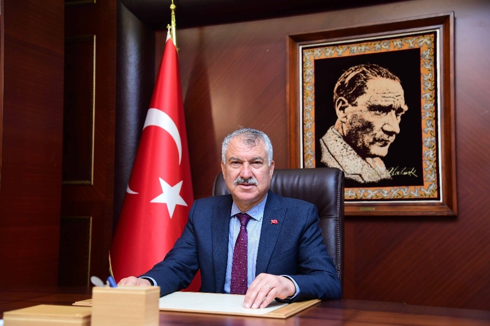 Hayır yapmak isteyen ile ihtiyacı olan Şefkat Köprüsü’nde buluşuyor 