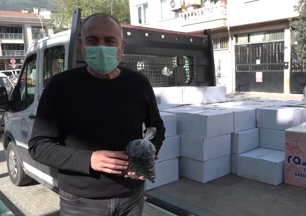 Hayırsever çiftçiden Belediye Başkanı Sertaslan’ı duygulandıran destek 