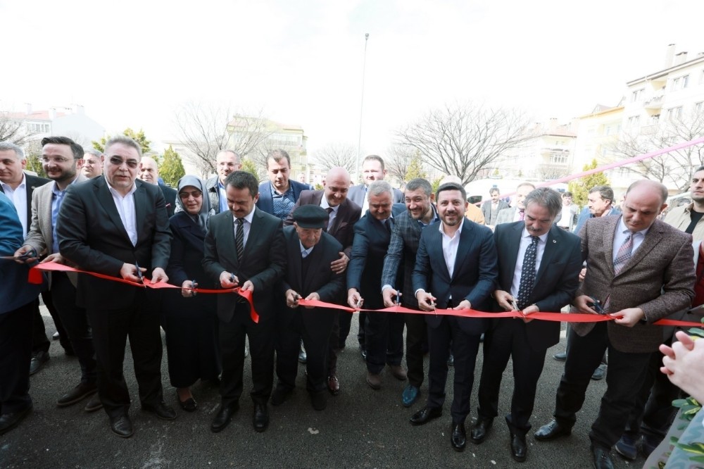 Hayırsever Dirikoç ailesi tarafından yaptırılan Aile Sağlık Merkezi açıldı 