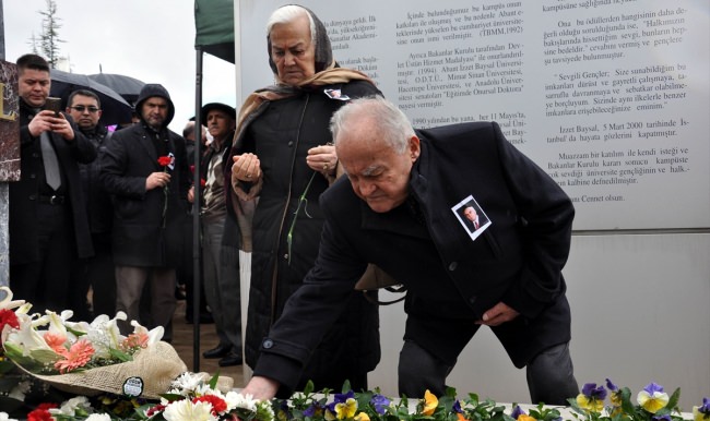 Hayırsever iş adamı İzzet Baysal anıldı