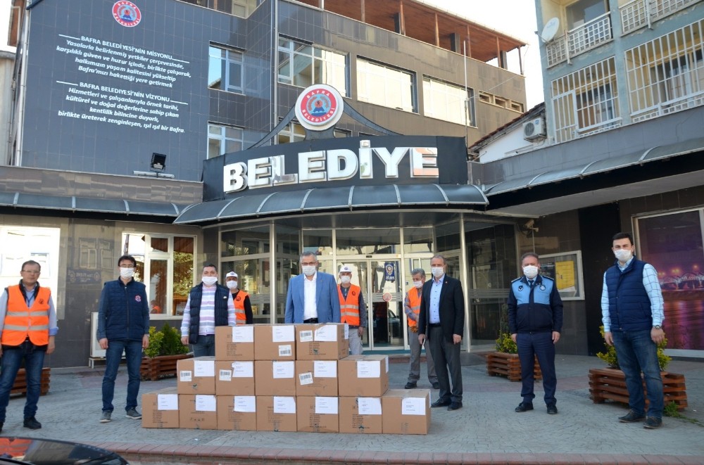 Hayırsever iş adamından Bafra Belediyesine 30 bin adet maske 