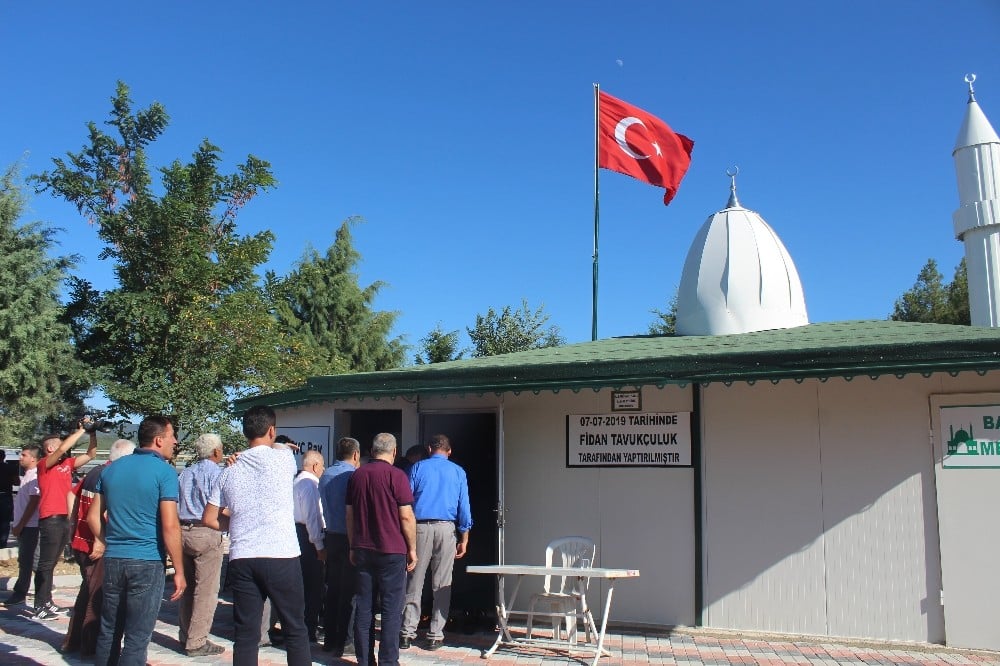 Hayırsever vatandaşın yaptırdığı Mescit ibadete açıldı 