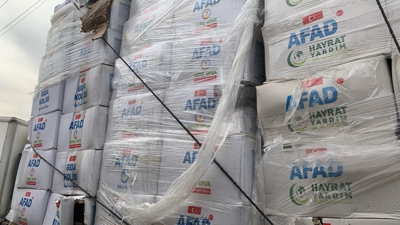 Hayrat İnsani Yardım Derneği Gazzedeki sivillere yardım ediyor