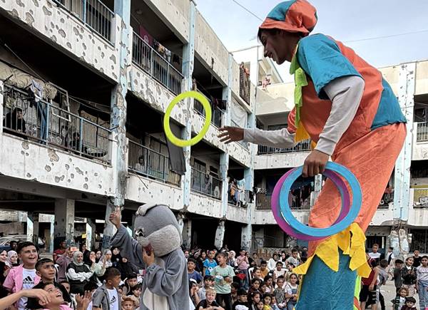 Hayrat Yardım Gazze’de Çocuklar İçin Bayram Şenliği Düzenledi