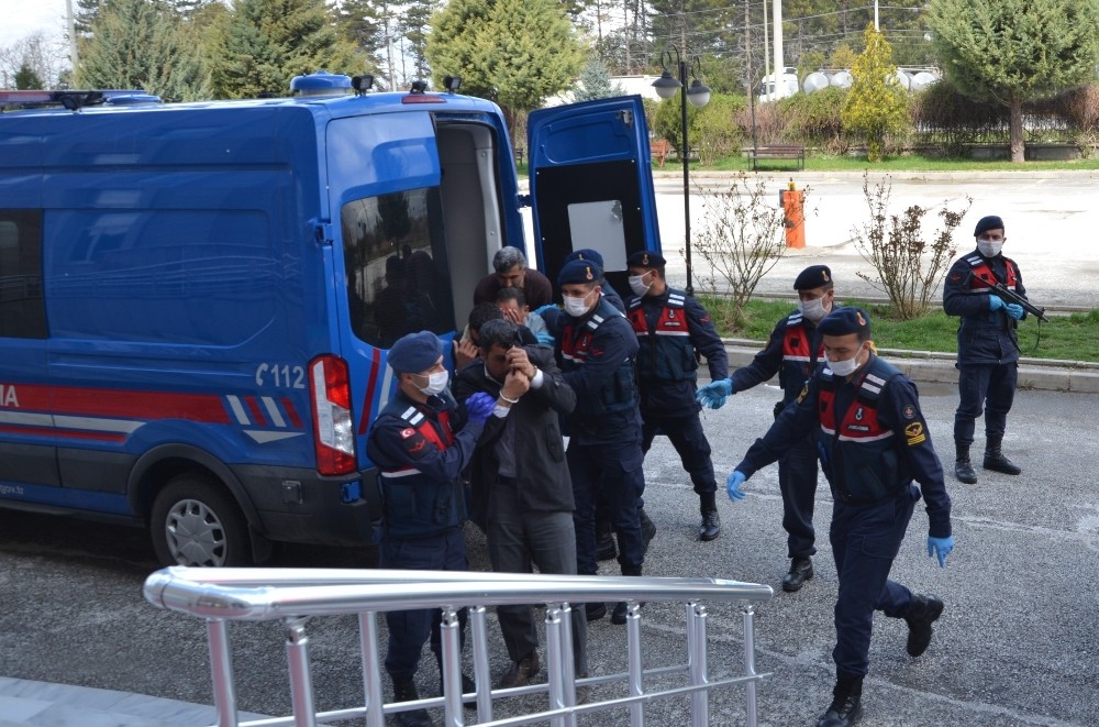 Hayvan hırsızları adliyeye sevk edildi 
