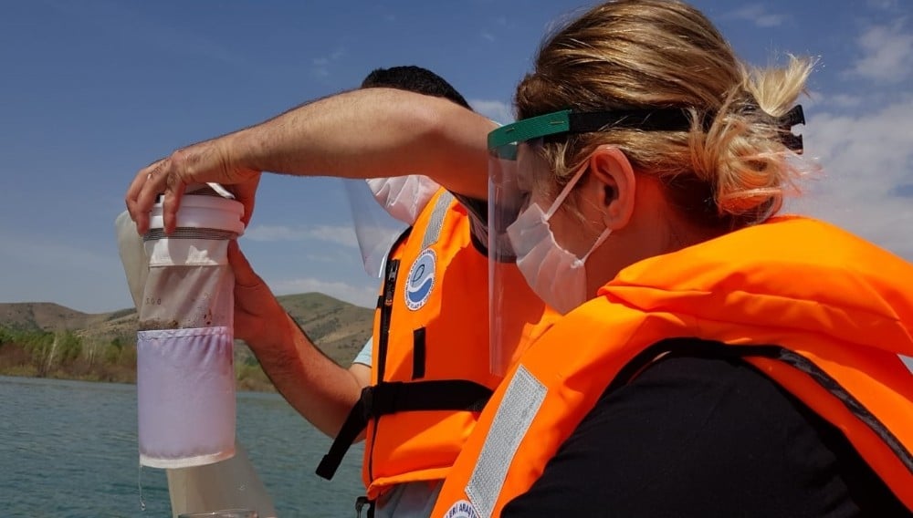 Hazar Gölü’nde mikroplastik kirlilik araştırması 