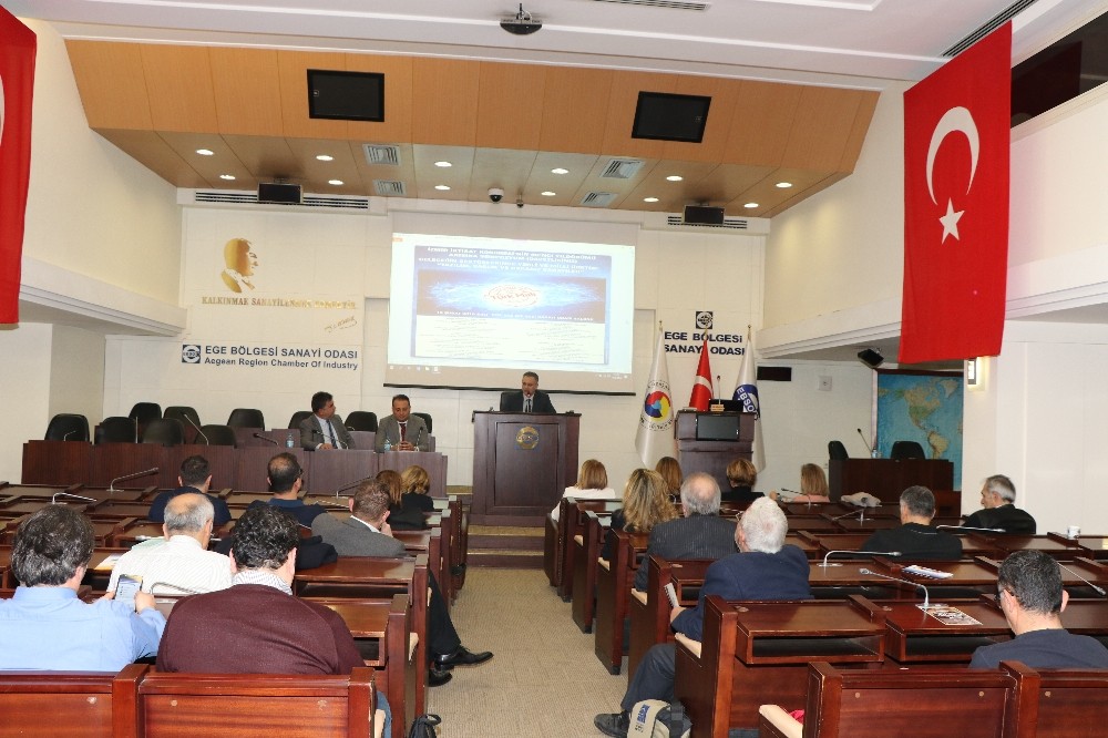 Hazır giyim ve tekstil sektörleri 15,6 milyar dolar dış ticaret fazlası veriyor 