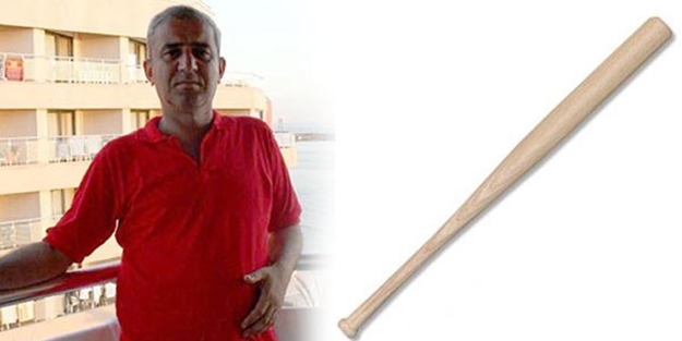 Öğretmeni beyzbol sopasıyla dövdü