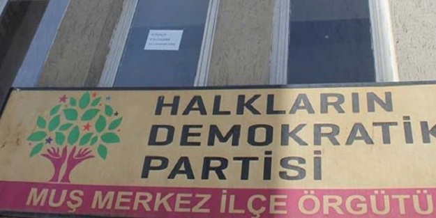 HDP binasında FETÖ elebaşının kitabı bulundu