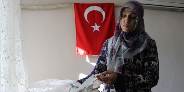 HDP İl Binası önünde eylem yapan annenin evini yakmaya çalıştılar