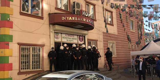 HDP il ve ilçe binalarına operasyon!
