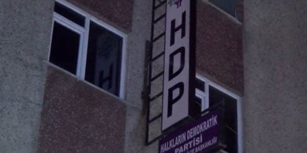 HDP ilçe başkanlıklarında bomba araması