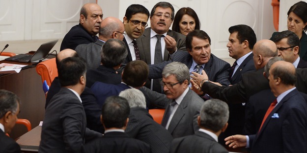 HDP ile MHP birbirine girdi