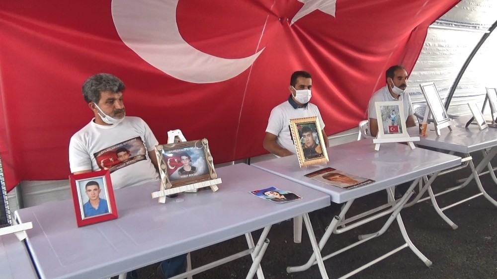 HDP önünde evlat nöbeti tutan babanın buruk Babalar Günü anısı 
