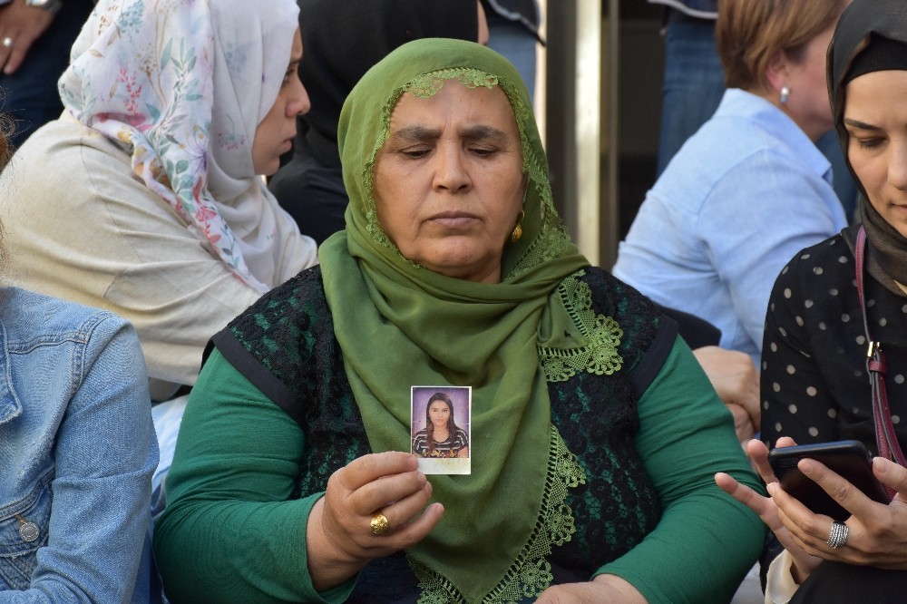 HDP önünde eylem yapan aile sayısı 14’e yükseldi 