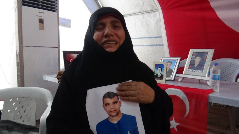 HDP önündeki aileler direniyor, sayı her geçen gün artıyor 