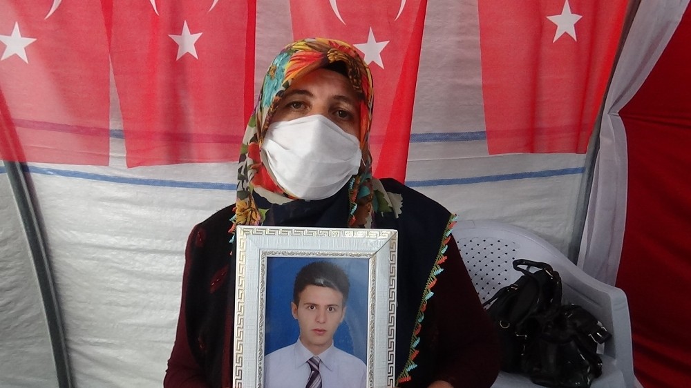 HDP önündeki ailelerin evlat nöbeti 260’ıncı günde 