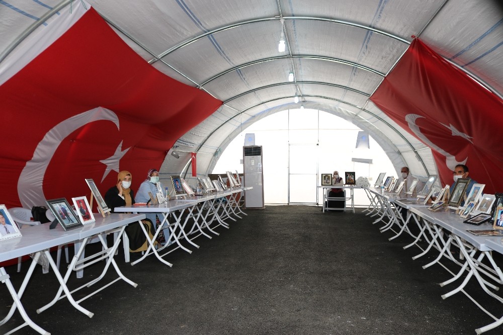 HDP önündeki ailelerin evlat nöbeti 284’üncü gününde 